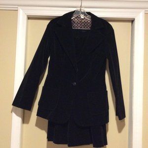 Black Velvet Vintage skirt suit size 11 preowned